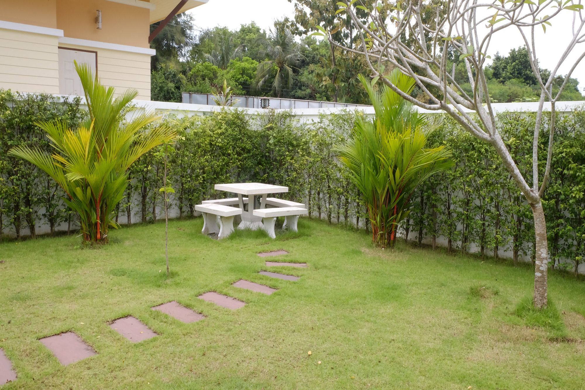 Ban Sumalai Hotel Rayong Luaran gambar