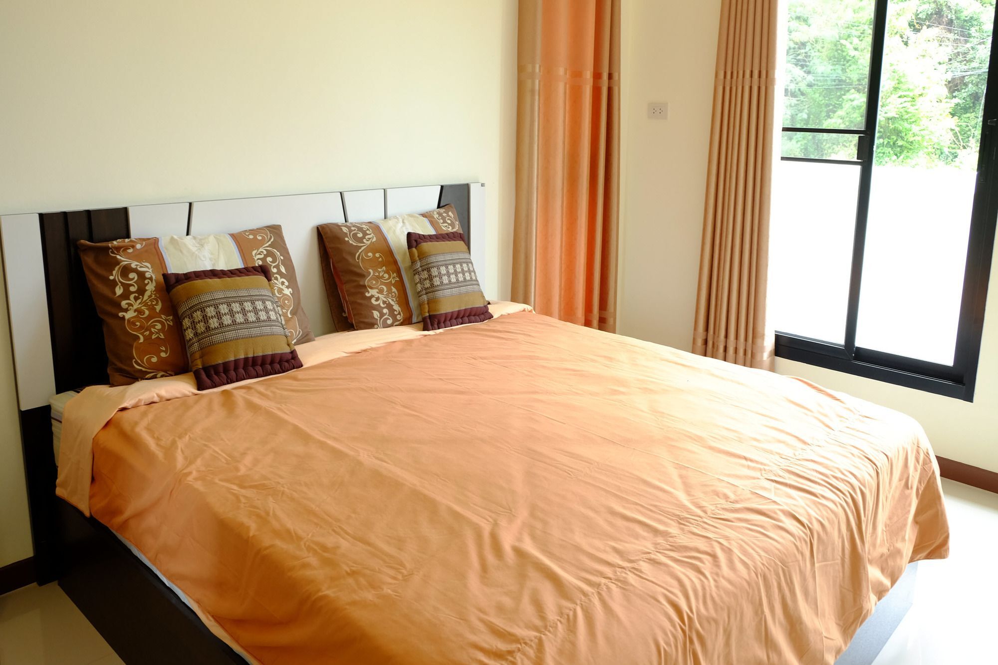 Ban Sumalai Hotel Rayong Luaran gambar