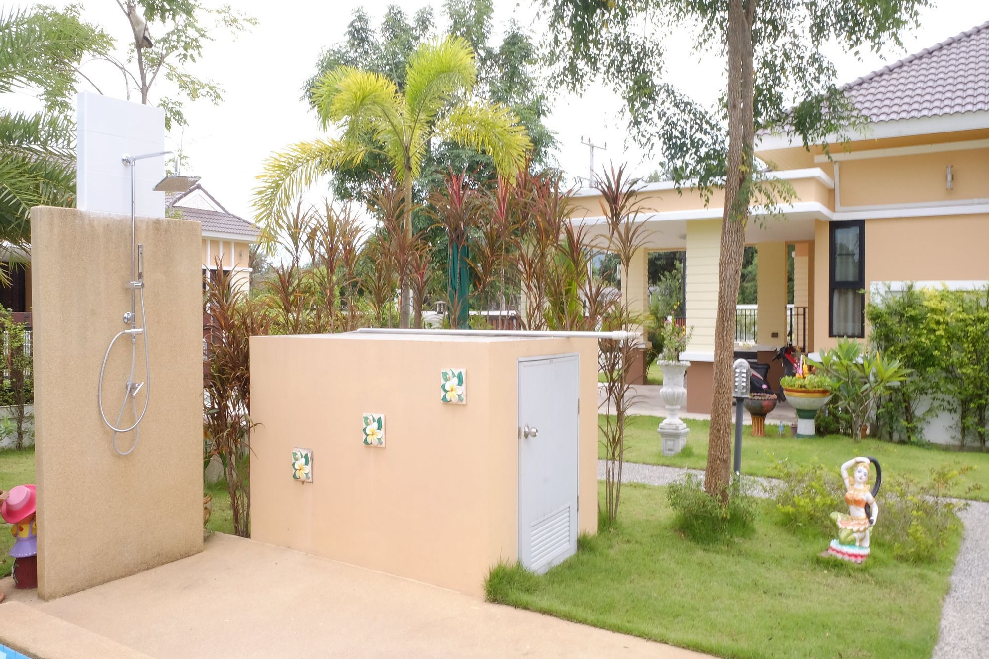 Ban Sumalai Hotel Rayong Luaran gambar
